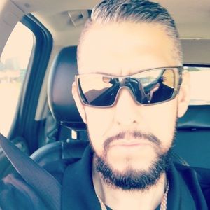 Meet your Posher, Julian